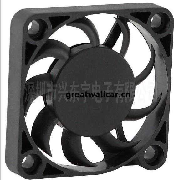 ◆安防設備(bei)散(san)熱風扇◆我(wo)的(de)特點(dian)，壹(yi)覽(lan)眾山(shan)小！‏
