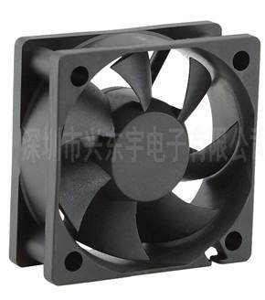 【雙(shuang)滾珠(zhu)散熱風機風扇(shan)】的(de)性能(neng)指(zhi)數