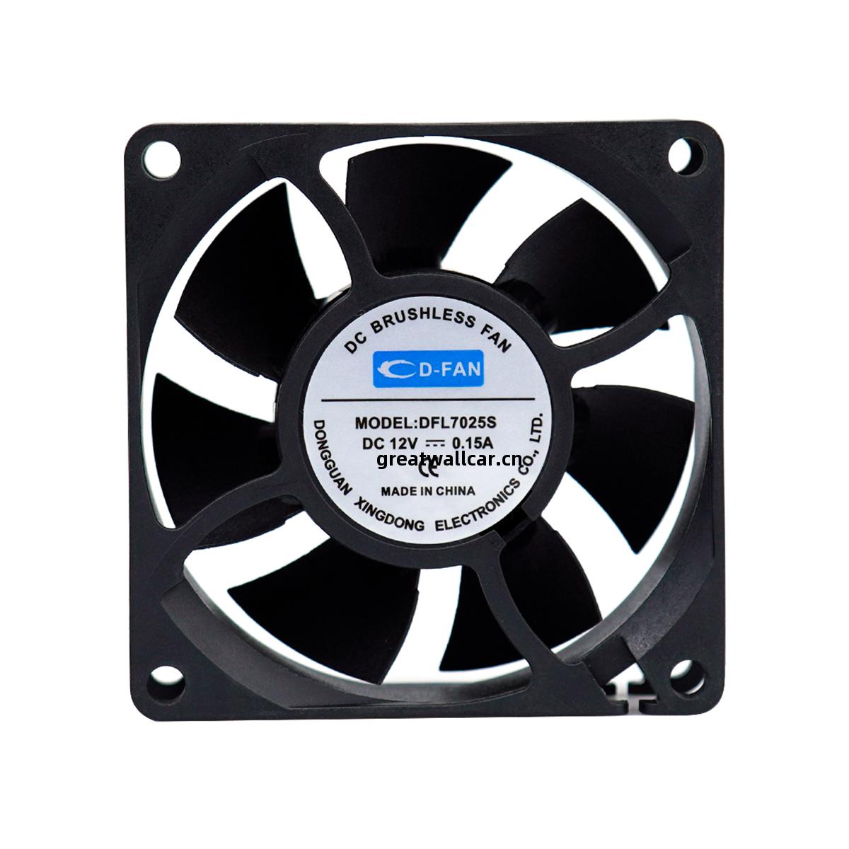 興(xing)東(dong)散熱風扇(shan)廠家(jia)告訴(su)妳(ni)DC軸(zhou)流風扇-7025的(de)產品(pin)優勢與特點(dian)
